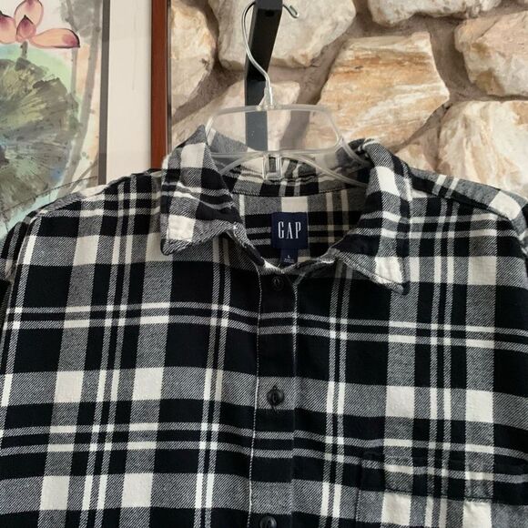 Black and white GAP button down flannel shirt Large - Picture 2 of 11